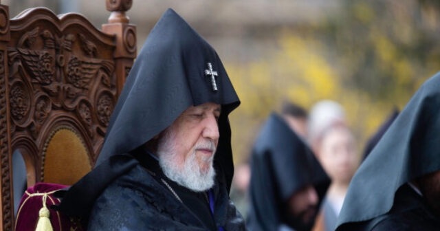 Erməni katolikosu “Sardarapat” memorial kompleksinə buraxılmayıb – VİDEO