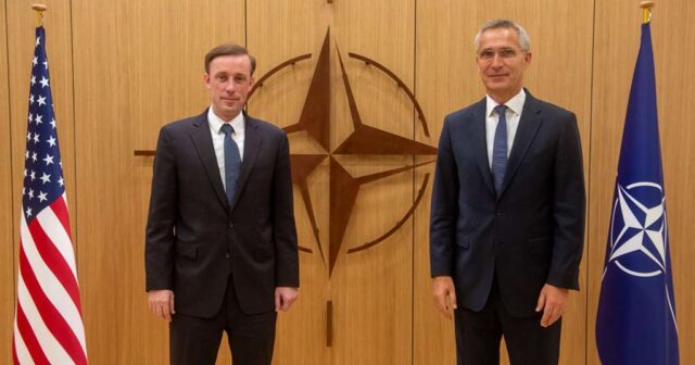 Ceyk Sallivan və NATO-nun baş katibi Yens Stoltenberq görüşüb