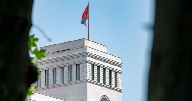 Ermənistan konstitusiyasına dəyişiklik sülh yolundakı ən böyük əngəli aradan qaldıra bilər – ŞƏRH