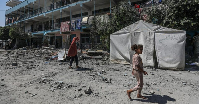 İsrail ordusu HƏMAS-ın UNRWA məktəbinin ərazisindəki obyektinə zərbə endirib