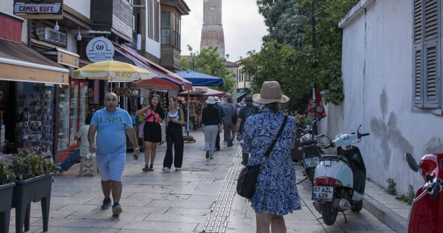 Avropa ölkələri rusların ölkəyə girişini tamamilə qadağan etmək istəyir