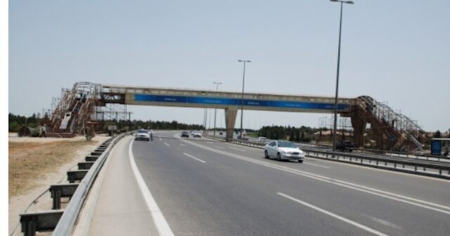 Aeroport yolundakı qoşa xətt silinir