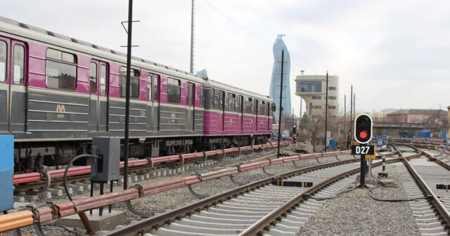 Bakıya yeni metro qatarı gətirilib – VİDEO