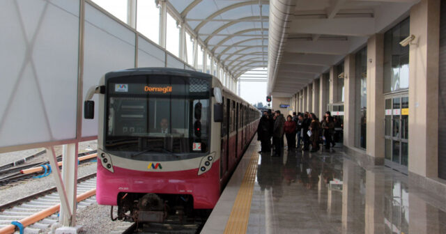 Metronun “Bakmil” stansiyasında qatarların hərəkət cədvəli dəyişdirilir