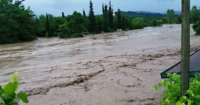 Qeyri-sabit hava daha iki gün davam edəcək, bəzi çaylardan sel keçəcək – XƏBƏRDARLIQ