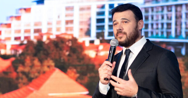 Xalq artisti Emin Ağalarov Kürdəxanıda yaşayış binaları tikəcək