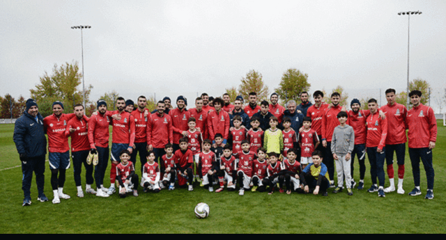 Millimizin üzvləri yeniyetmə futbolçularla görüşüb