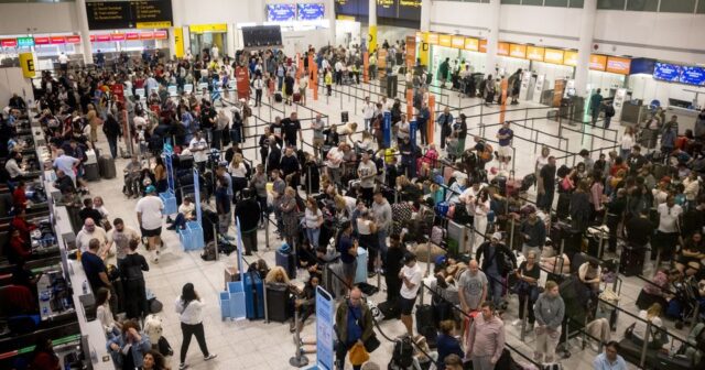 London hava limanında bomba həyəcanı yaşanıb