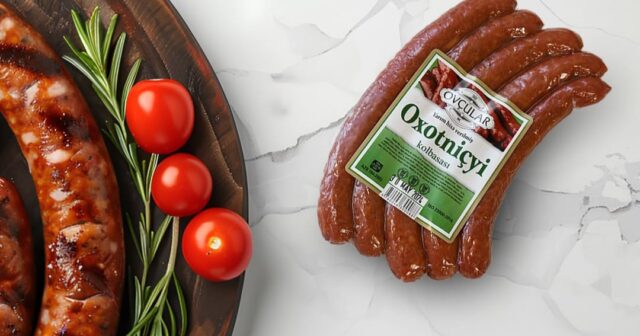 “Halal” adı ilə satılan kolbasadan donuz piyi çıxdı – “Araz” marketdə alıcı şoku – VİDEO