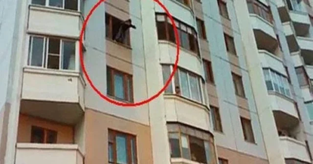 Bakıda azyaşlı binadan yıxılıb öldü
