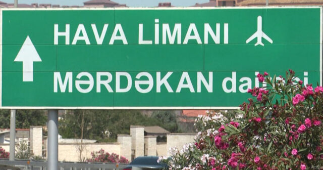 Aeroport yolunda TƏHLÜKƏ – Məlumat verici nişan götürülüb – VİDEO