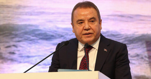 Muhittin Böcek həbs olundu