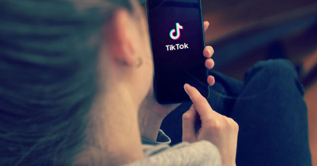 Ata “TikTok” hesabını silməyən qızını öldürdü