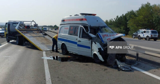 Hacıqabulda ambulans qəzaya düşdü: ölənlər və yaralananlar var – YENİLƏNİB
