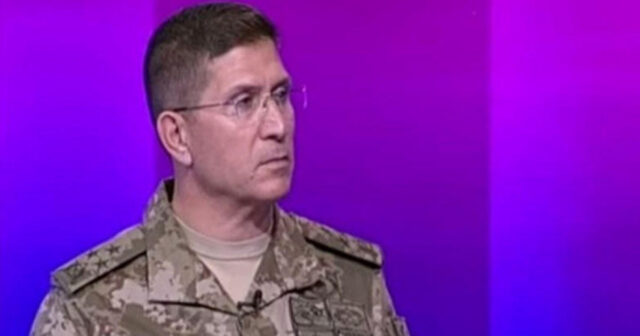 Ərdoğan Bəxtiyar Ersaya ordu generalı rütbəsi verib