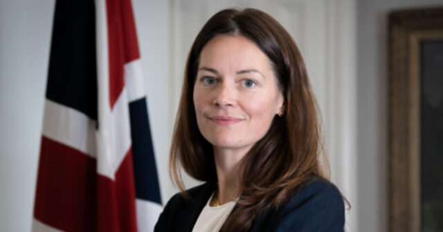 Britaniyanın investisiya naziri istefa verib