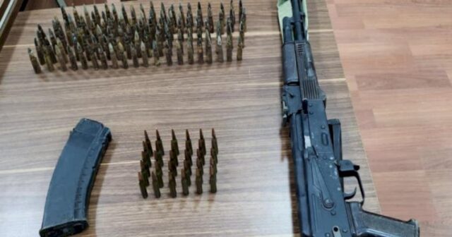 Qanunsuz saxlanılan silah-sursat götürüldü