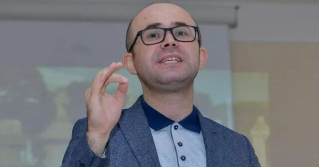 “Şagird nə etsə də, onu döyməyə haqqımız yoxdur” – Təhsil eksperti