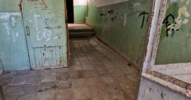 72 keçmiş məcburi köçkün ailəsinin yaşadığı sanatoriya binası qəzalı vəziyyətdə – VİDEO