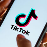 Arvadının TikTok yazışmasını tutdu, 20 bıçaq zərbəsi ilə öldürmək istədi – TƏFƏRRÜAT