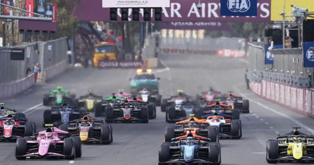 “Formula 2”: Bakıda əsas yarışa start verilib
