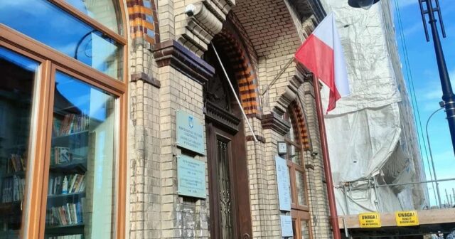 Ukrayna bayrağını çıxaranlar saxlanıldı – Polşada Ukrayna bayrağını çıxaranlar saxlanıldı – Polşada