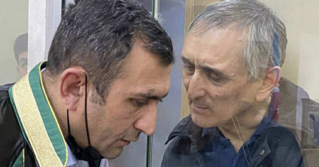 Tanınmış vəkilin fəaliyyəti dayandırıldı – Foto