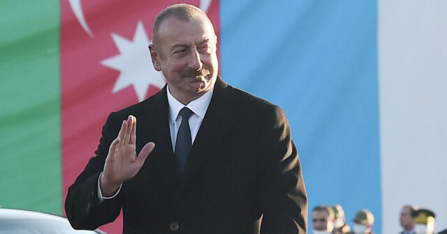 İlham Əliyevin ilk dəfə Azərbaycan Prezidenti seçilməsindən 22 il ötür