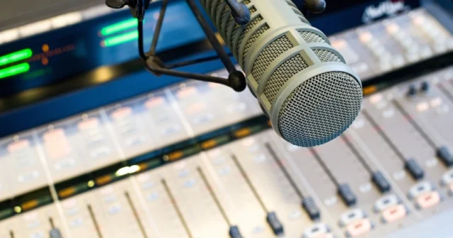 Yeni radio fəaliyyətə başlayıb