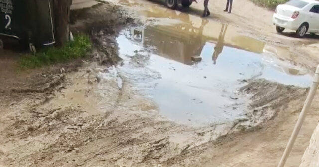 Küçələrdə bərbad vəziyyət: Separadi-Tükəvilə yolunda gölməçələr yarandı – VİDEO Küçələrdə bərbad vəziyyət: Separadi-Tükəvilə yolunda gölməçələr yarandı – VİDEO