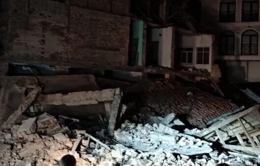 Türkiyə silkələndi: 8 bina dağıldı, insan itkisi… – FOTOLAR Türkiyə silkələndi: 8 bina dağıldı, insan itkisi… – FOTOLAR