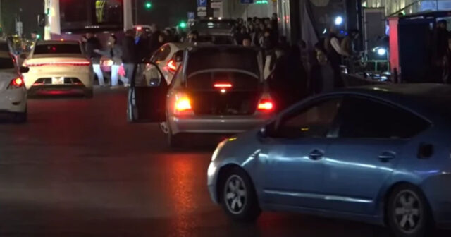 “20 Yanvar”da taksi XAOSU: Polis hərəkətə keçdi “20 Yanvar”da taksi XAOSU: Polis hərəkətə keçdi