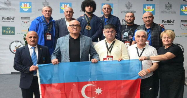Azərbaycan ağırlıqqaldıranı Avropa birinciliyinin qalibi olub Azərbaycan ağırlıqqaldıranı Avropa birinciliyinin qalibi olub