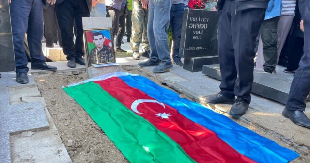 Şəhid Şahüseynovun nəşi 33 ildən sonra tapılaraq dəfn edildi – Sumqayıtda / FOTOLAR Şəhid Şahüseynovun nəşi 33 ildən sonra tapılaraq dəfn edildi – Sumqayıtda / FOTOLAR