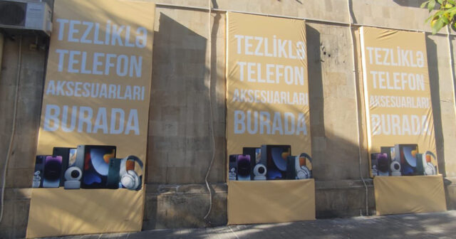 Reklam banerləri arxasında gizlədilən işlər… – FOTOLAR Reklam banerləri arxasında gizlədilən işlər… – FOTOLAR