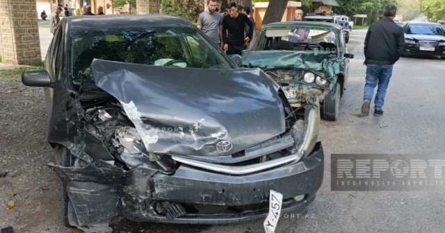 Xaçmazda iki avtomobil toqquşub, xəsarət alanlar var