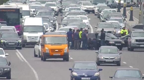 Bakıda piyadaların vurulması – Anbaan VİDEO Bakıda piyadaların vurulması – Anbaan VİDEO