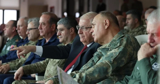 Kərim Vəliyev və Yaşar Gülər birlikdə “Atəş sərbəst-2025” təlimini izləyiblər