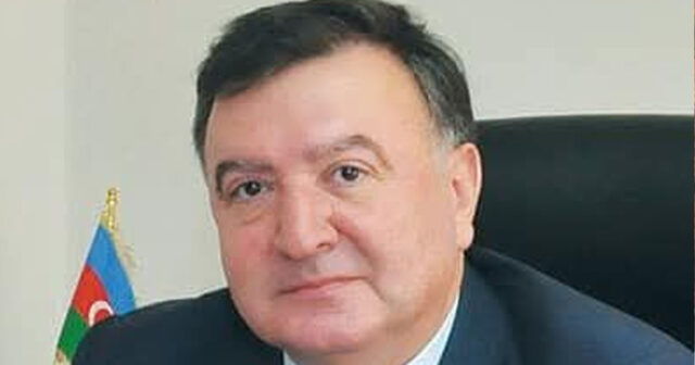 Ramiz Mehdiyevin yüksək vəzifədə işləyən daha bir qohumunun adı açıqlandı – Elmar Məmmədyarov kimi danışır Ramiz Mehdiyevin yüksək vəzifədə işləyən daha bir qohumunun adı açıqlandı – Elmar Məmmədyarov kimi danışır