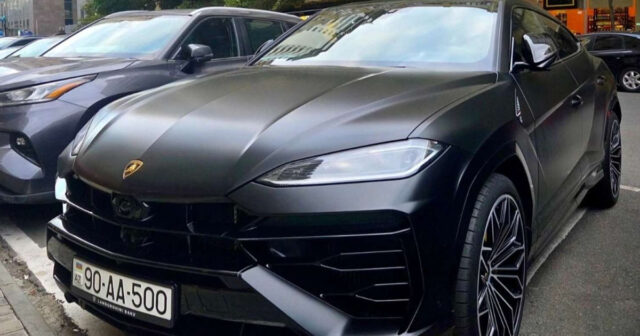 Ramiz Mehdiyevin nəvəsi Bakıda yarım milyonluq “Lamborcini” ilə… – VİDEO Ramiz Mehdiyevin nəvəsi Bakıda yarım milyonluq “Lamborcini” ilə… – VİDEO