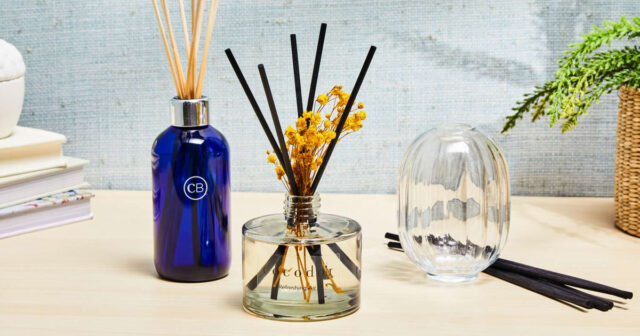 Evində və avtomobilində ətir çubuqları istifadə edənlərə XƏBƏRDARLIQ: Bu ölümcül xəstəliklərə səbəb olur Evində və avtomobilində ətir çubuqları istifadə edənlərə XƏBƏRDARLIQ: Bu ölümcül xəstəliklərə səbəb olur