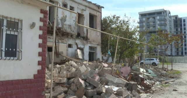 Tikinti şirkəti ilə razılaşmayanların evlərinin sayğacları oğurlanır – İDDİA – VİDEO Tikinti şirkəti ilə razılaşmayanların evlərinin sayğacları oğurlanır – İDDİA – VİDEO