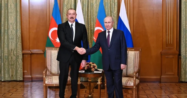 İlham Əliyev Vladimir Putini təbrik edib