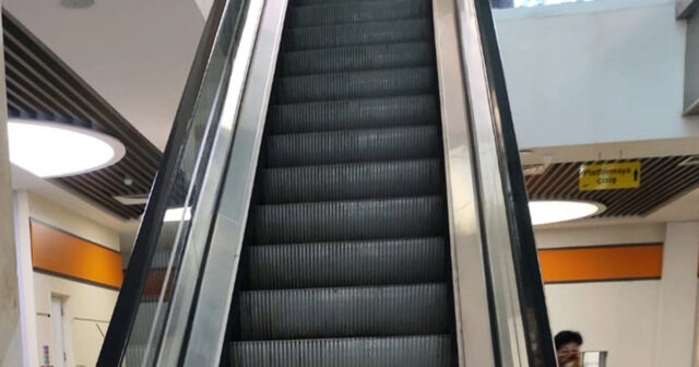 “Sabunçu Dəmiryol Vağzalında eskalator bir aydır işləmir” – Sakinlərdən ŞİKAYƏT – VİDEO