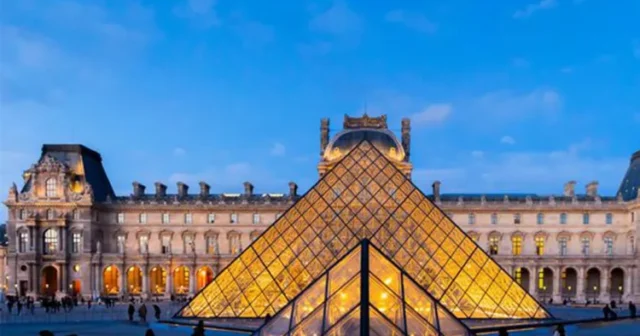 Oğrular Luvr muzeyinə belə giriblər – FOTO Oğrular Luvr muzeyinə belə giriblər – FOTO