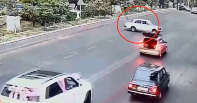 Göyçayda toy karvanında avtoxuliqanlıq – VİDEO Göyçayda toy karvanında avtoxuliqanlıq – VİDEO