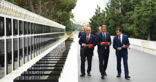 Xorvatiya parlamentinin sədri Fəxri və Şəhidlər xiyabanlarını ziyarət edib