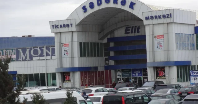 “Sədərək”də mühafizəçilərlə Reklam Agentliyinin əməkdaşları arasında DAVA – ANBAAN VİDEO “Sədərək”də mühafizəçilərlə Reklam Agentliyinin əməkdaşları arasında DAVA – ANBAAN VİDEO