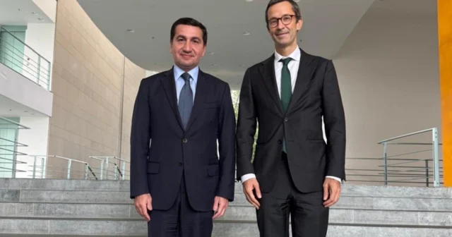 Hikmət Hacıyev Berlində Almaniya kanslerinin müşaviri ilə görüşdü