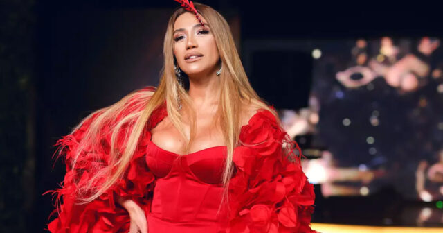 Röya Ayxan: “Bütün ayrılıqları qaldıra biləcək çiynim və gücüm var – bir tək ömürlük ayrılıqdan başqa” Röya Ayxan: “Bütün ayrılıqları qaldıra biləcək çiynim və gücüm var – bir tək ömürlük ayrılıqdan başqa”